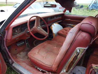 77 interior.jpg