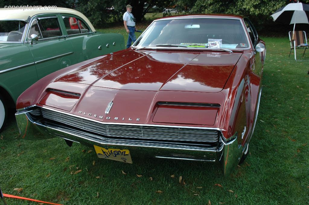 66 Olds Toronado, Autumn Bronze.jpg